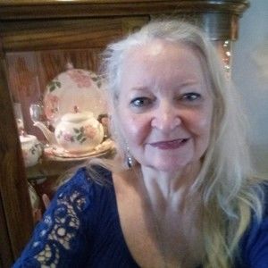 Meet your Posher, Beverly